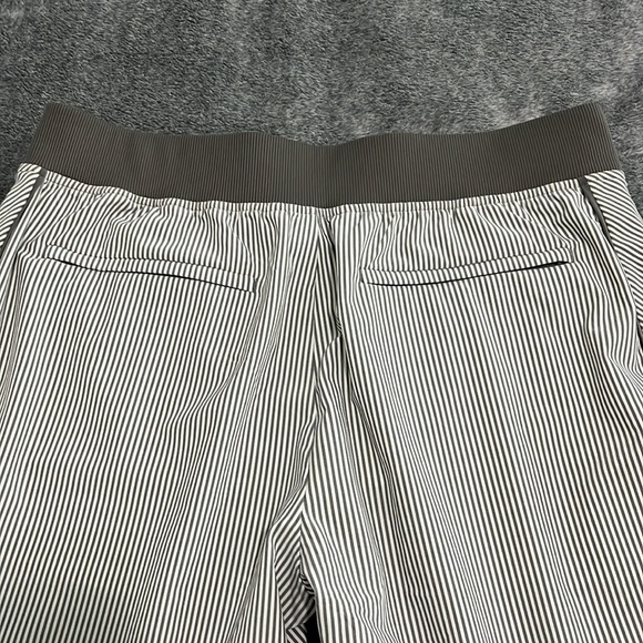 Athleta Brooklyn Pants in City Stripe size 10p - Picture 8 of 10